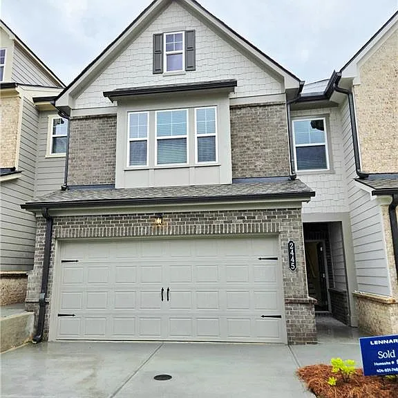 2445 Livi Ln — Photo 1