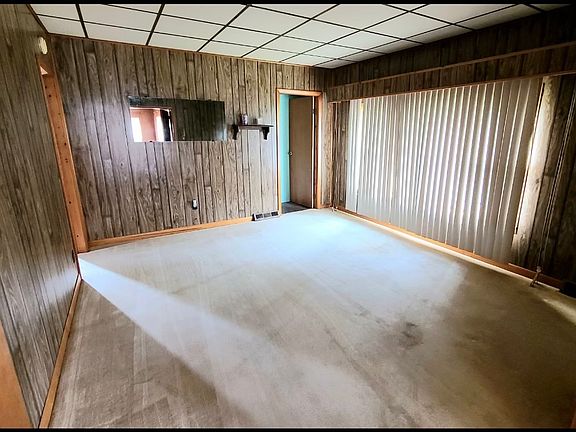 5th image of 203 W Lincoln Ave