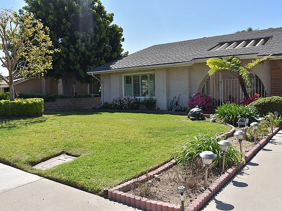 2nd image of 1872 Vinewood St