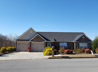 38 Taylor Ridge Ct, Johnson City, TN 37601