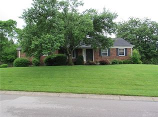 4190 Willow Creek Dr, Dayton, OH 45415