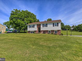 4 Smeach Dr, Hanover, PA 17331