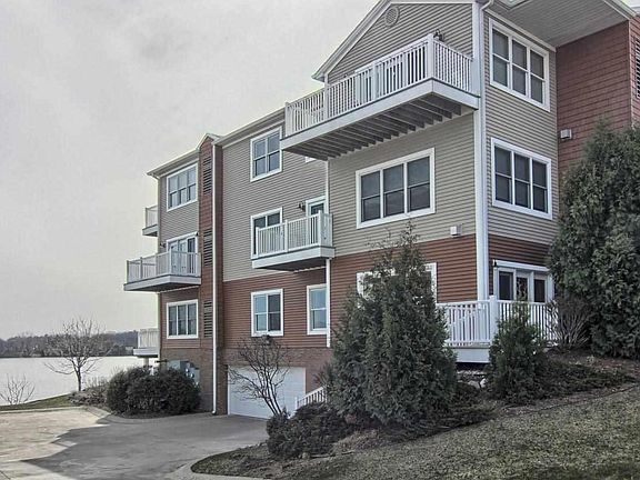 5th image of 1111 Lake Ridge Dr