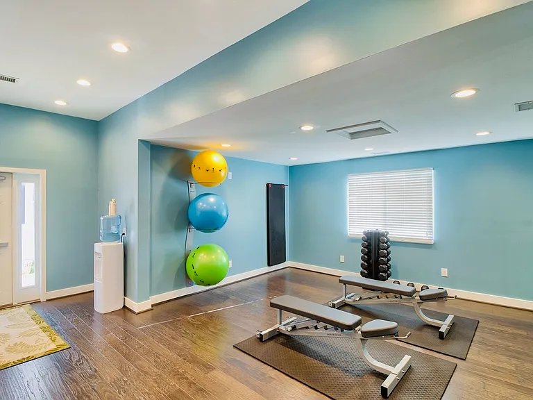 Aspen Apartments — Photo 15