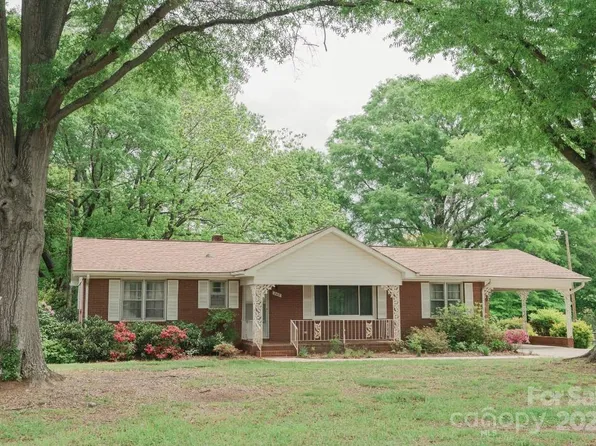 2412 Wedgewood Dr, Salisbury, NC 28146