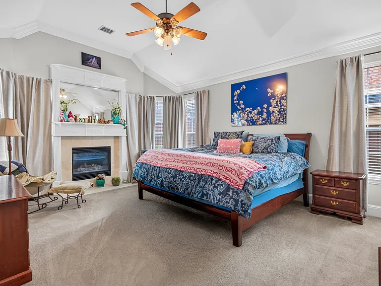 4633 Oak Shores Dr — Photo 15