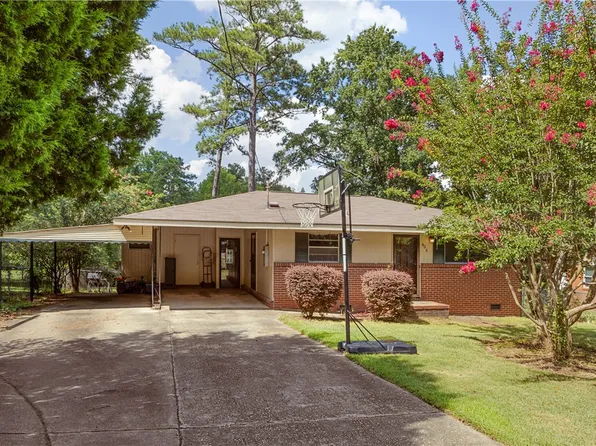 908 28th St, Phenix City, AL 36867