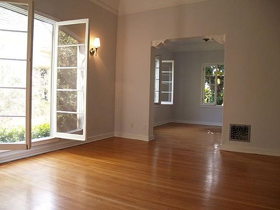 3rd image of 1239 S Crescent Heights Blvd #A