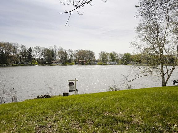 59179 long lake road-103