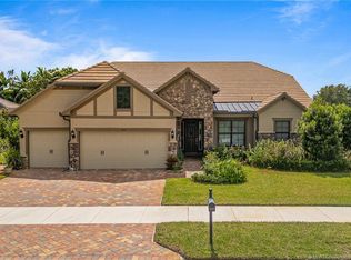533 SW Sea Green St, Palm City, FL 34990
