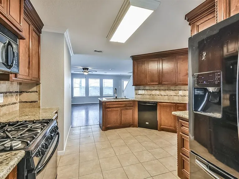 9845 Youpon Ridge Way — Photo 2