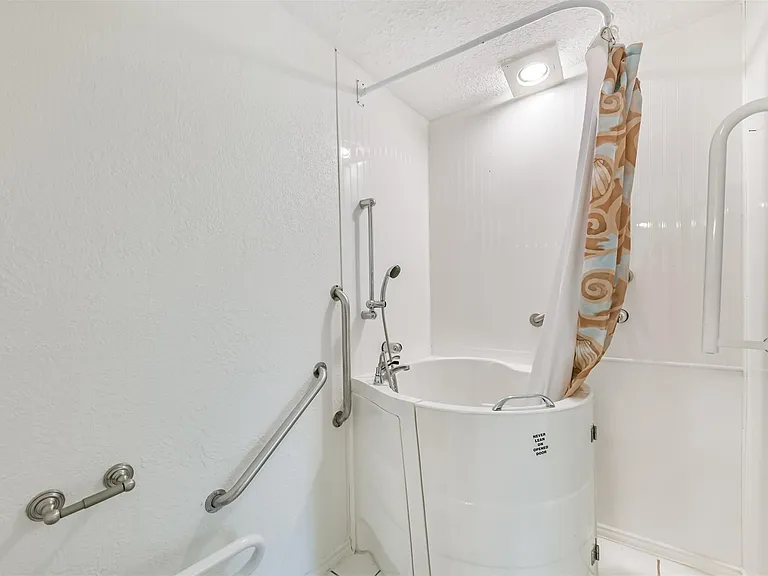 807 Stadium Cir — Photo 25