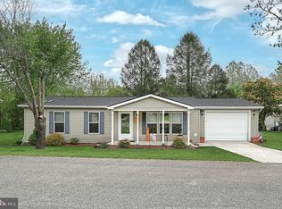 337 Crystal Creek Xing, Abbottstown, PA 17301