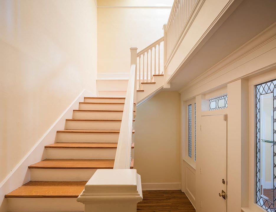 1st image of 397 S El Molino Ave APT 3