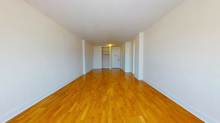 Rented by Revona Properties | media 10