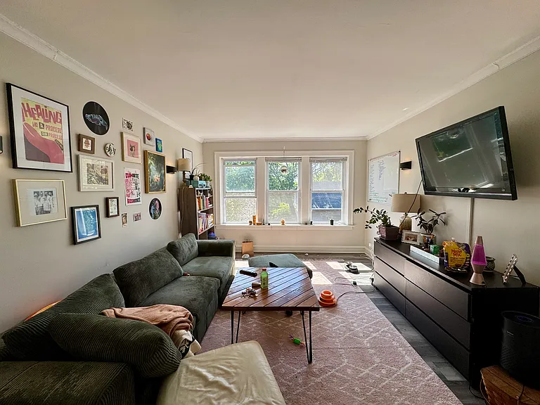 5319 N Hoyne Ave #3 — Photo 2