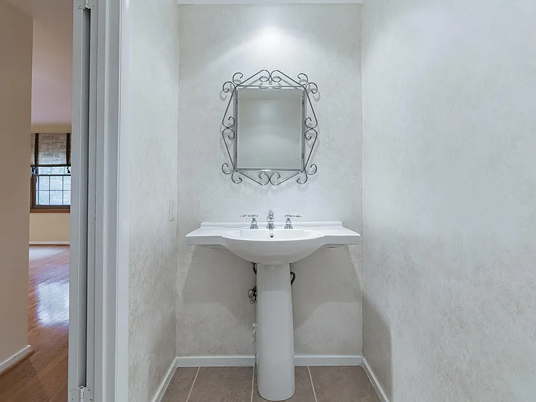 6031 Clerkenwell Ct — Photo 18