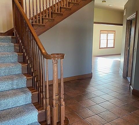 3rd image of 2615 Lakeview Dr