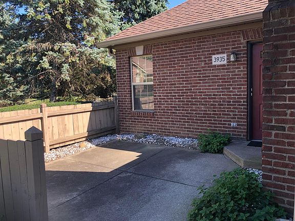 2nd image of 3935 Ivygate Pl