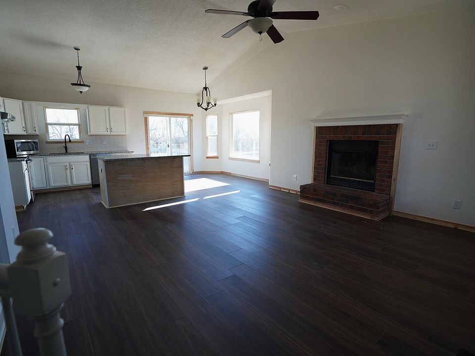 1964 N Country Walk Ln, Mulvane, KS 67110 Zillow