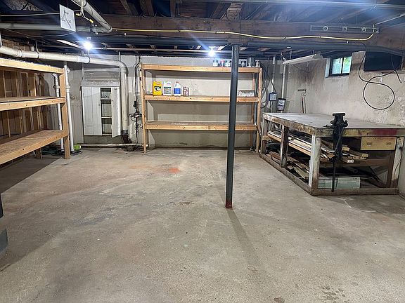 4th image of 43 Madison St