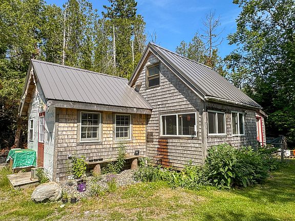 2nd image of 1125 Boot Cove Road