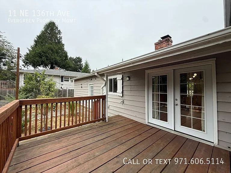 11 NE 136th Ave — Photo 34