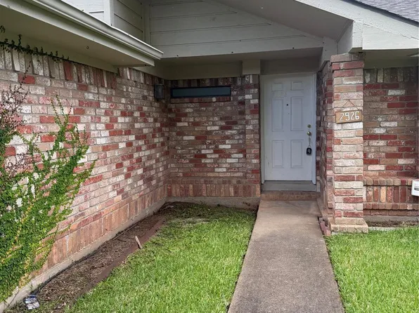 2926 Colony Dr, Sugar Land, TX 77479