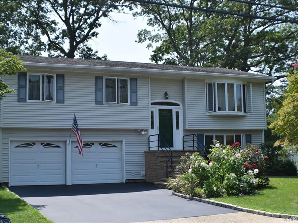 110 Clinton Avenue, Port Jefferson Station, NY 11776