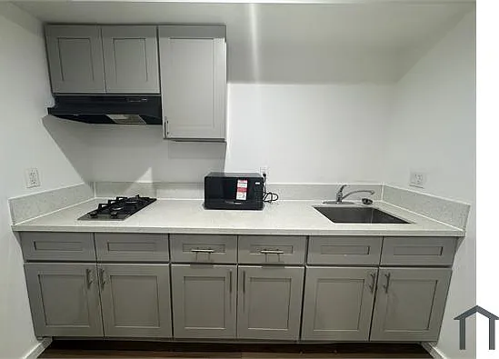 325 N Fickett St #101 — Photo 7
