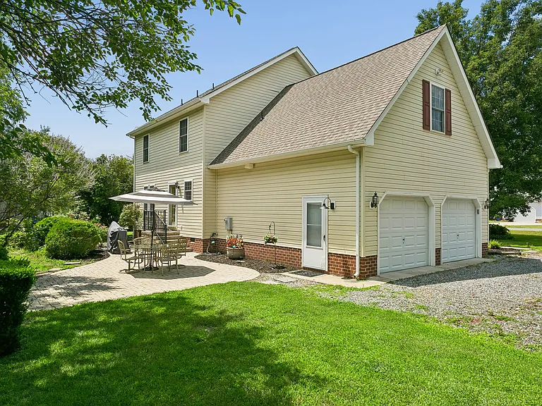 7976 Laura Ann Ln — Photo 44