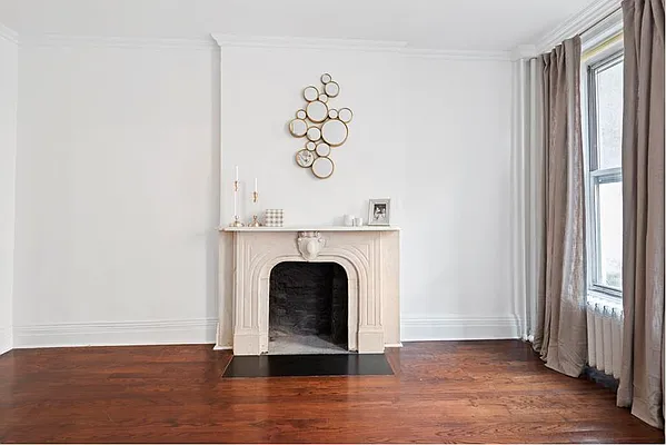 Rented by Douglas Elliman | media 14