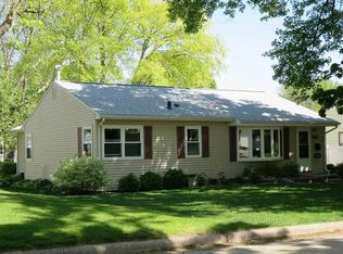 425 Ardmore St, Waterloo, IA 50701