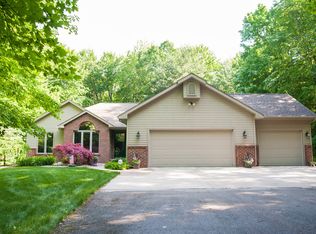 3713 E Monroe Rd, Midland, MI 48642