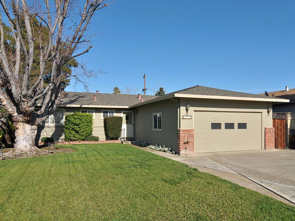 1st image of 6370 Farm Hill Way