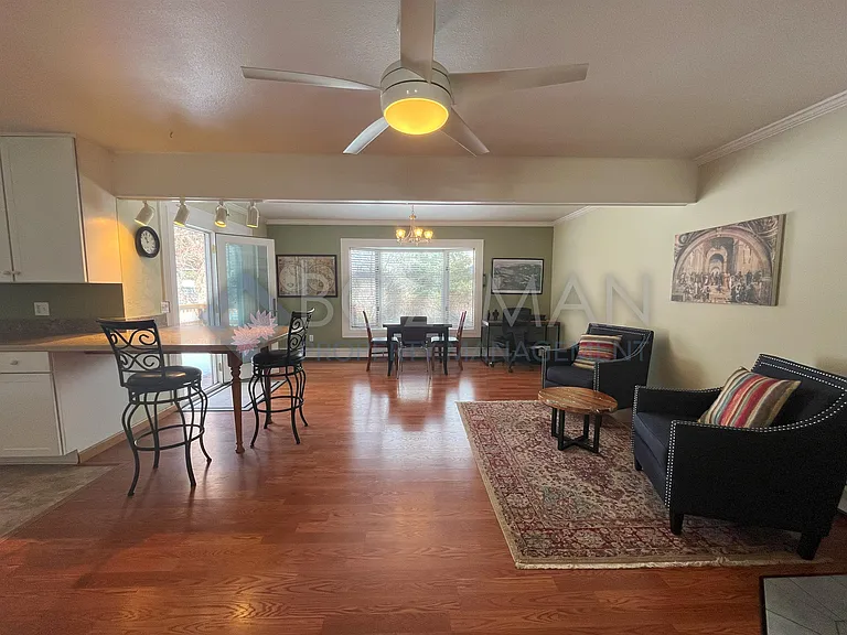 1109 N Cedarview Dr — Photo 13