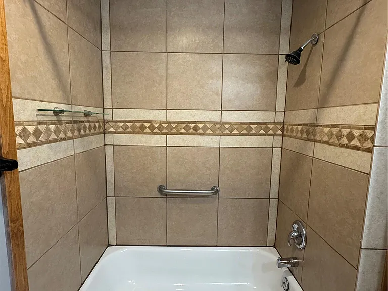 3520 Roanoke Dr — Photo 12