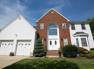 2 Oxmoor Ln, Monmouth Junction, NJ 08852