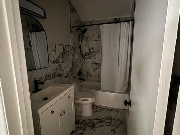 5th image of 559 Sherman Pkwy #14