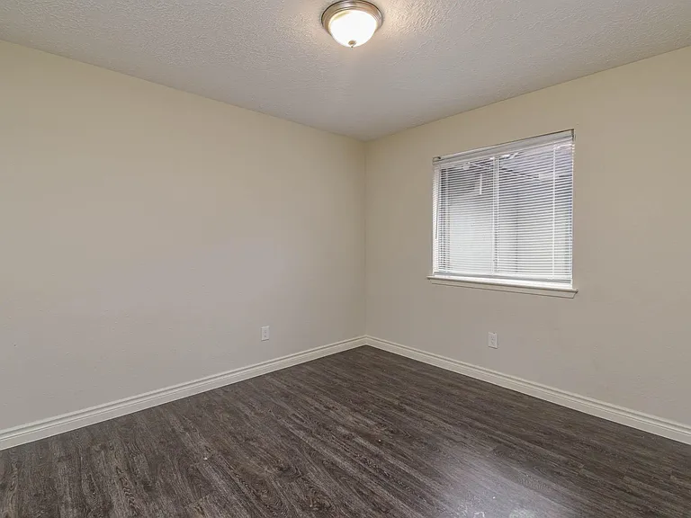 4922 Bridgemont Ln — Photo 20