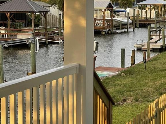 3rd image of 236 Basque Rd