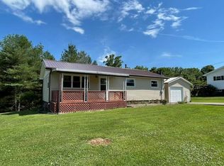 82 Oak Dr, Spencer, WV 25276