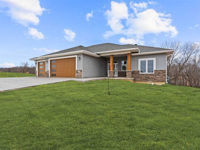 221 Westwood Cir, Kalona, IA, 52247