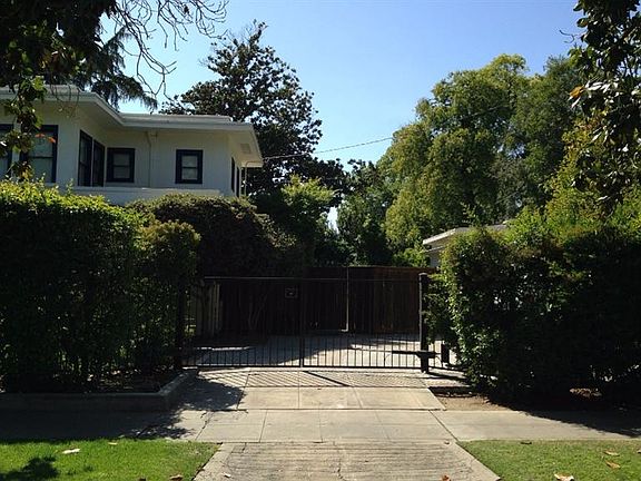 3rd image of 2403 N Van Ness Blvd