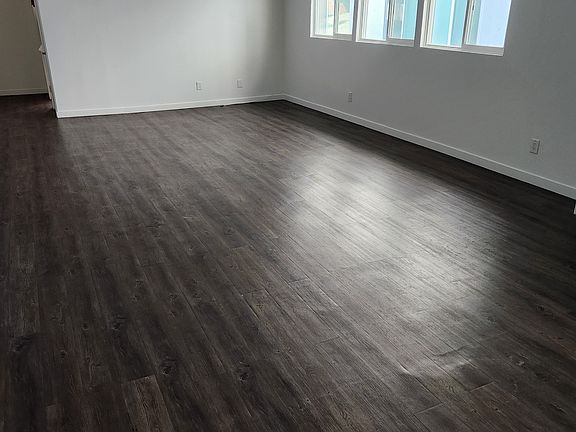 3rd image of 4323 Van Nuys Blvd APT 4