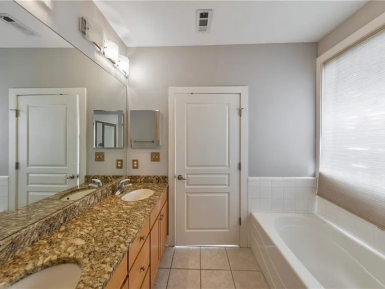799 Hammond Dr #219 — Photo 21