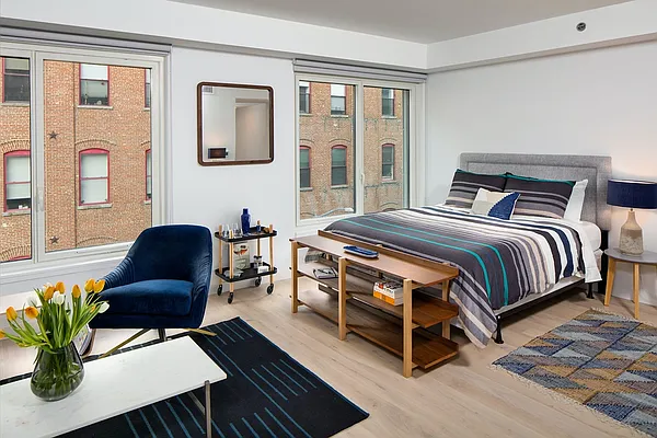 Rented by Lisa Management | media 17