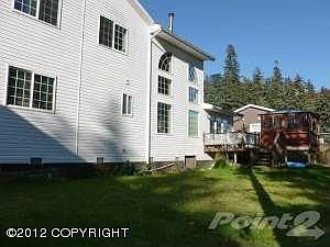 Back Deck and Yard with Lg Hot tub room!