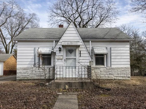 1010 S 25th St, Mount Vernon, IL 62864