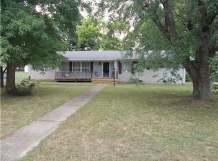 305 Blue Ribbon Pkwy, Shelbyville, TN 37160